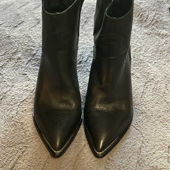 Steve Madden - Picture 9 of 10